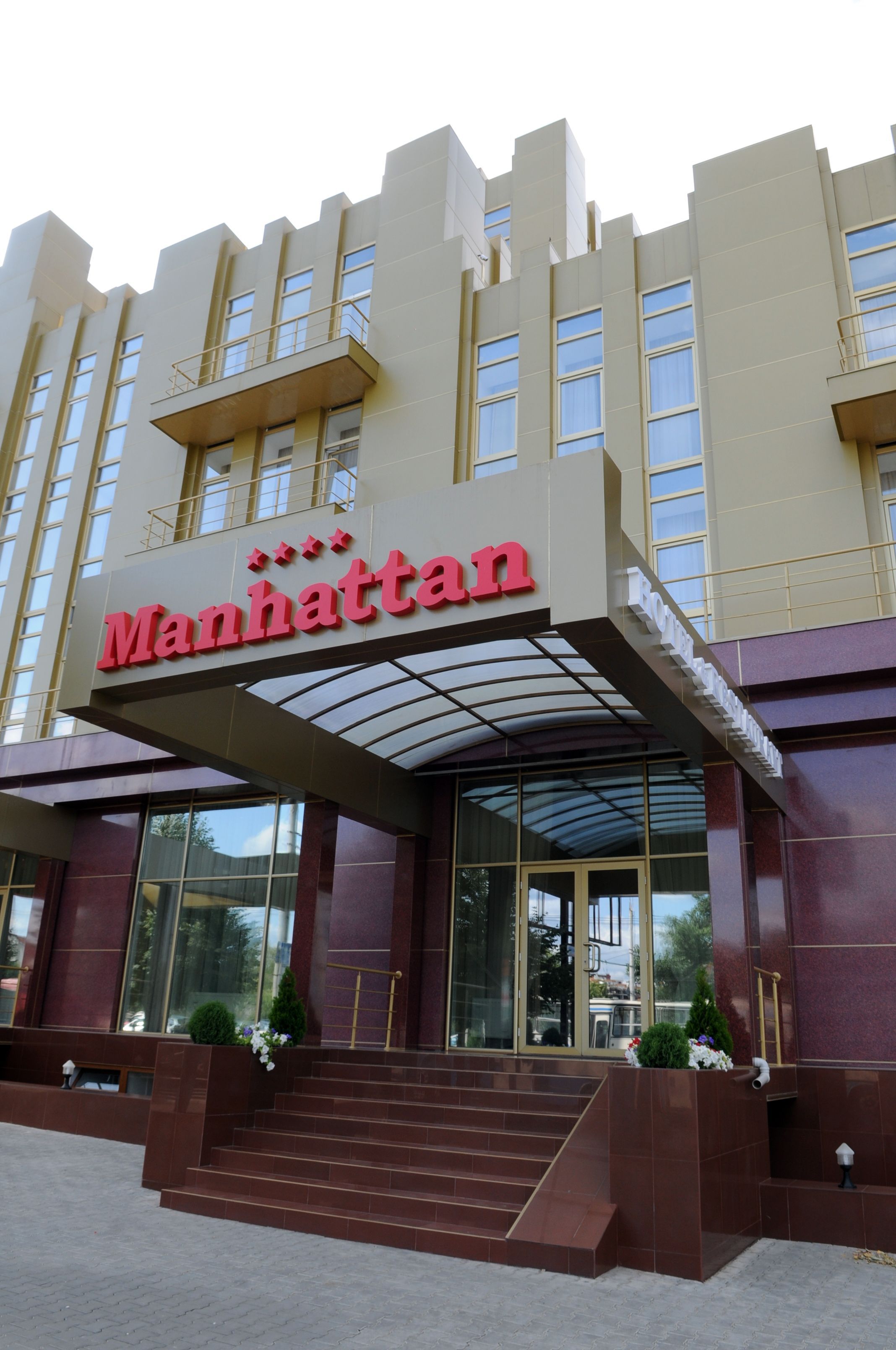 A photo of Manhattan Hotel