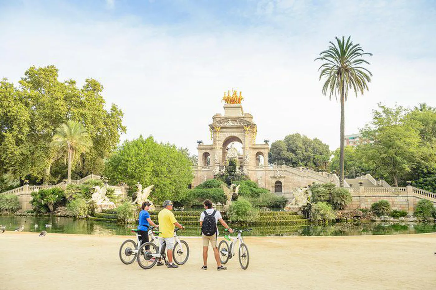 Barcelona beach and vineyards bike