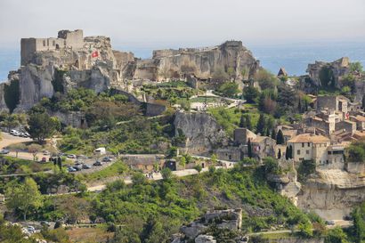 Thumbnail of Full-Day Les Baux, Tavel and Châteauneuf-du-Pape tour from Avignon
